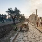 Diferença entre cultura e civilização: triptych histórico com campo romano (colere, cultura animi), cidade grega-romana (civitas) e metrópole contemporânea multicultural.